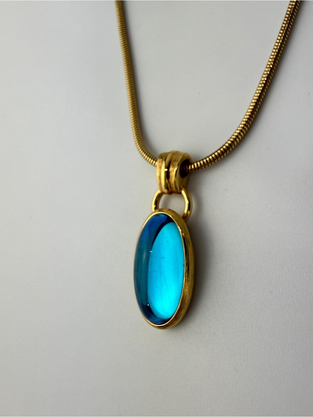 Monet Gold Toned Necklace Oval Vibrant Blue Gemstone Pendant Fashion Jewelry